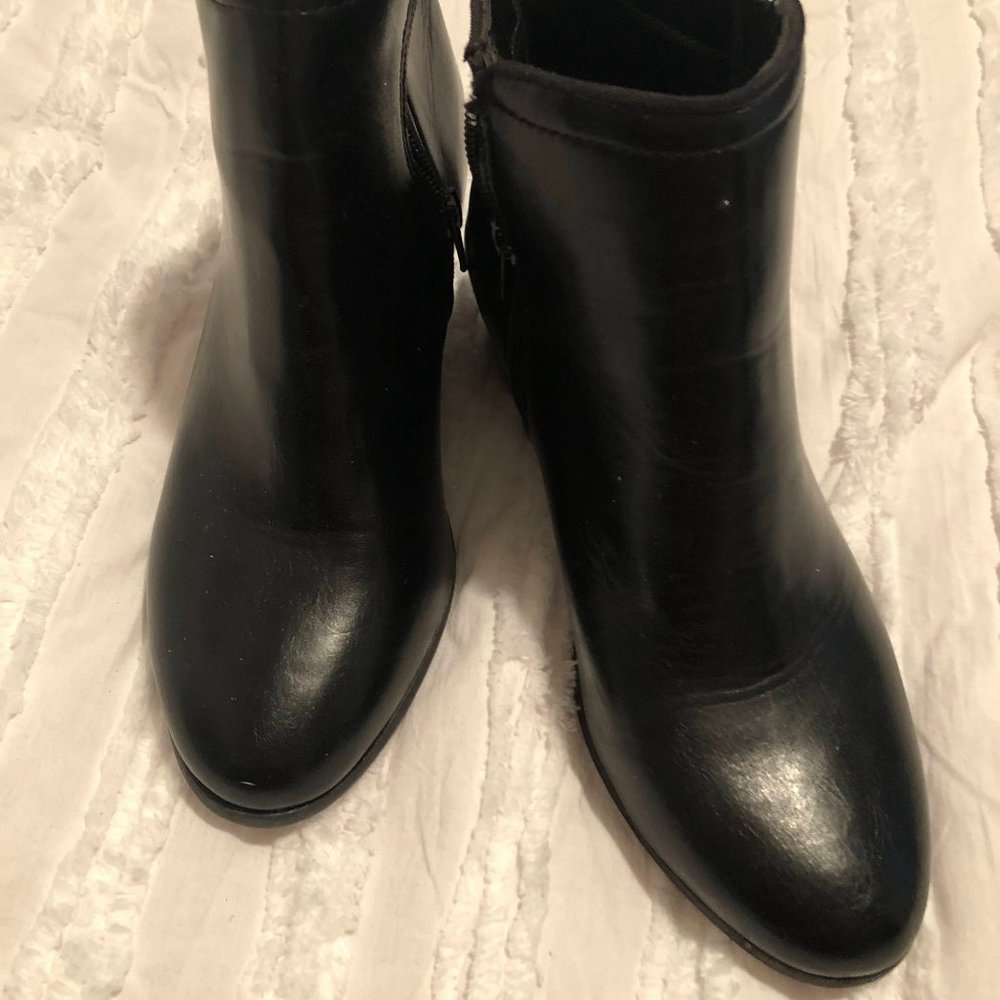 Black Karen Scott Leather Boot with Side Zipper